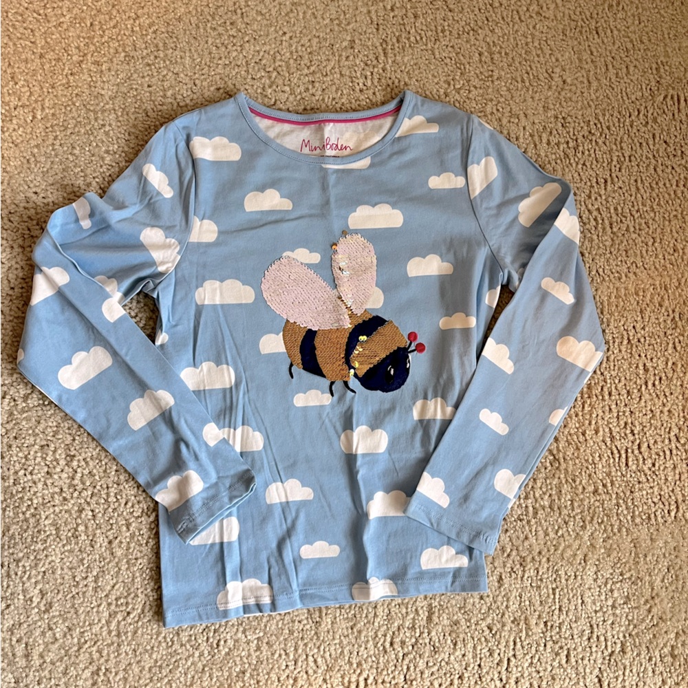 Sequin bumblebee shirt with clouds